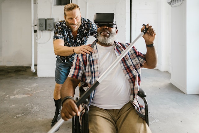 Virtual Reality Pain distraction Benefits